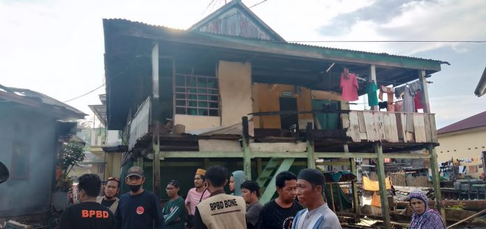 Warga Panyula Bone Terima Kasih Atas Bantuan Gubernur Sulsel Warga Panyula Bone Terima Kasih