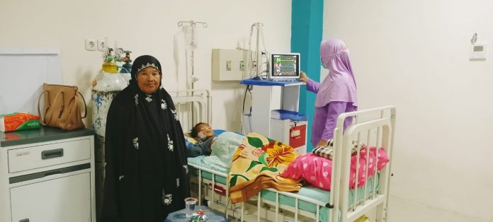 Gubernur Rujuk Bocah Jeneponto ke RSUD Labuang Baji Gubernur Rujuk Bocah Jeneponto ke RSUD Labuang Baji