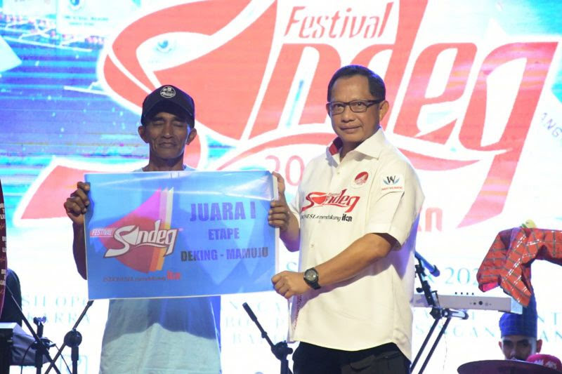 Mendagri Tito Karnavian Hadiri Pelepasan Festival Sandeq 2022 di Sulbar