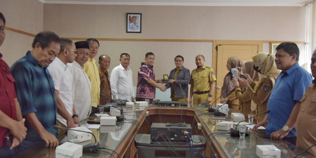 Komisi III Sulbar lakukan kunker ke Dinas Bina Marga dan Konstruksi guna peningkatan PAD Komisi III Sulbar lakukan kunker ke Dinas Bina Marga dan Konstruksi guna peningkatan PAD