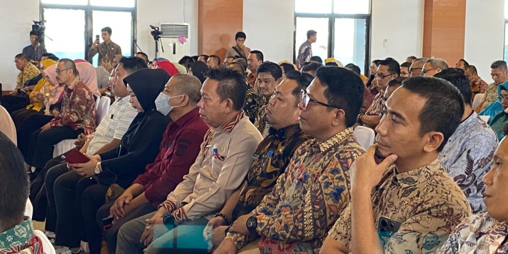 Pelayanan Publik bagi Pejabat Administrator di Lingkup Pemerintah Provinsi Sulawesi Barat
