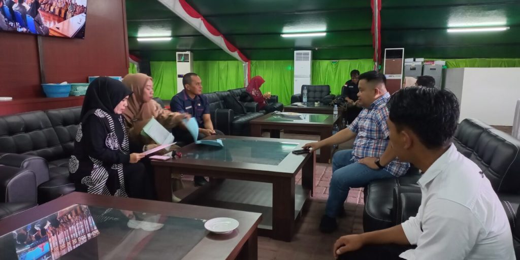 Kunjungan Konsultasi dan Koordinasi DPRD Kabupaten Mamasa Diterima oleh Sekretariat DPRD Provinsi Sulawesi Barat Kunjungan Konsultasi dan Koordinasi DPRD Kabupaten Mamasa Diterima oleh Sekretariat DPRD Provinsi Sulawesi Barat
