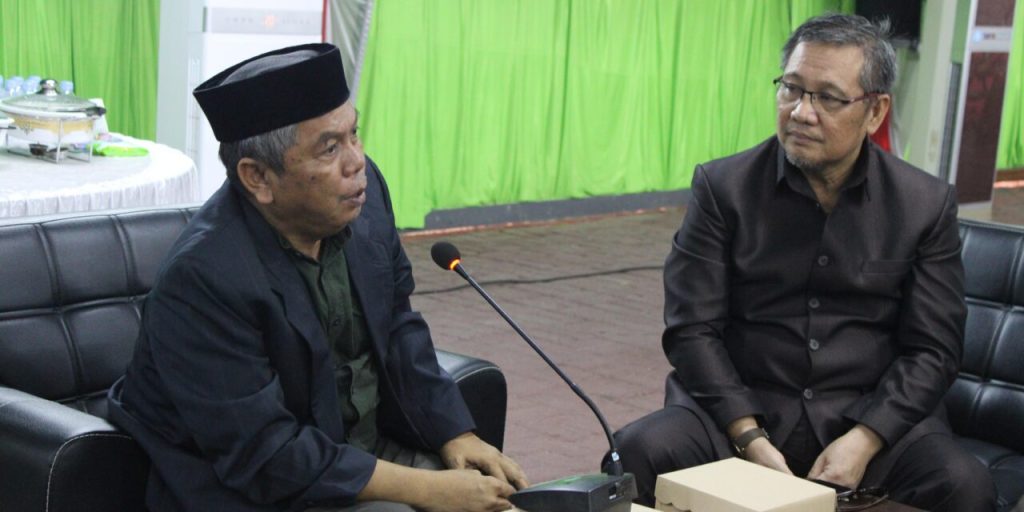 DPRD PROV. SULBAR TERIMA KUNJUNGAN KOMISI IV DPRD KAB. JENEPONTO DPRD PROV. SULBAR TERIMA KUNJUNGAN KOMISI IV DPRD KAB. JENEPONTO